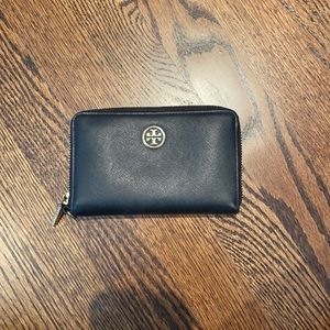 Black Tory Burch wallet